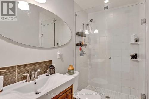 66 Auburn Street, Peterborough, ON - Indoor Photo Showing Bathroom