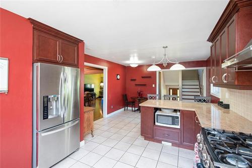 415 Sanatorium Road, Hamilton, ON - Indoor Photo Showing Kitchen With Upgraded Kitchen