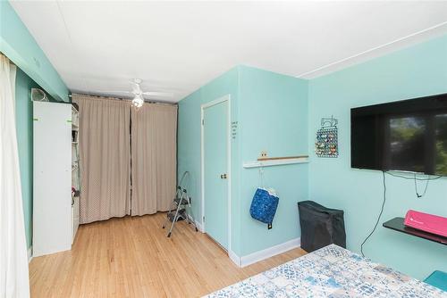 415 Sanatorium Road, Hamilton, ON - Indoor Photo Showing Bedroom