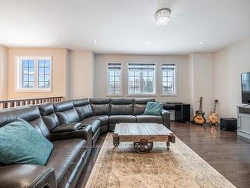 878 John St, Innisfil, ON - Indoor Photo Showing Living Room