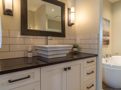 2259 Burgess Ave, Merritt, BC - Indoor Photo Showing Bathroom