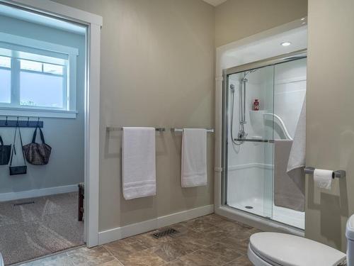 2259 Burgess Ave, Merritt, BC - Indoor Photo Showing Bathroom