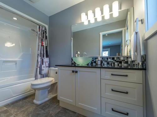 2259 Burgess Ave, Merritt, BC - Indoor Photo Showing Bathroom