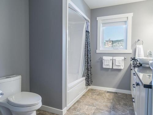 2259 Burgess Ave, Merritt, BC - Indoor Photo Showing Bathroom