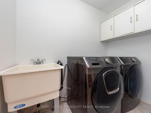 2370 Sutton Dr, Burlington, ON - Indoor Photo Showing Laundry Room