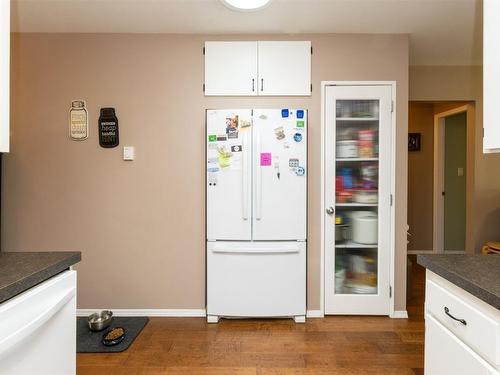 1217 Green Road, Sicamous, BC - Indoor Photo Showing Kitchen