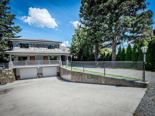 2736 Thompson Drive, Kamloops, BC - Outdoor With Deck Patio Veranda