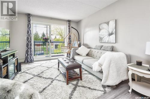 206 2501 25Th Street W, Prince Albert, SK - Indoor Photo Showing Living Room