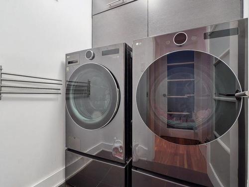 Salle de lavage - 12110 Rue De Lévis, Mirabel, QC - Indoor Photo Showing Laundry Room