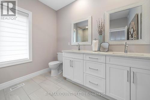 665-17 Harmony Road, Belleville, ON - Indoor Photo Showing Bathroom