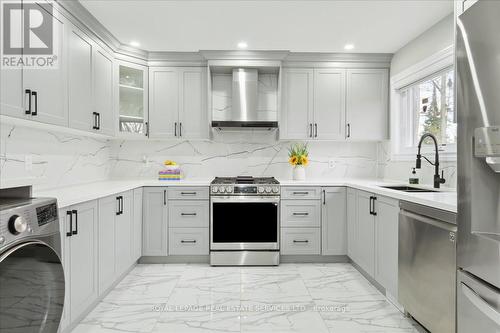 1291 Princeton Crescent, Burlington, ON - Indoor Photo Showing Kitchen With Upgraded Kitchen