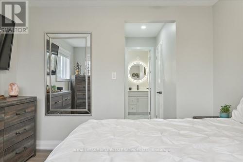 1291 Princeton Crescent, Burlington, ON - Indoor Photo Showing Bedroom