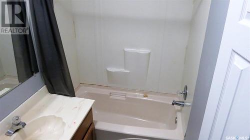 2332 Edgar Street, Regina, SK - Indoor Photo Showing Bathroom