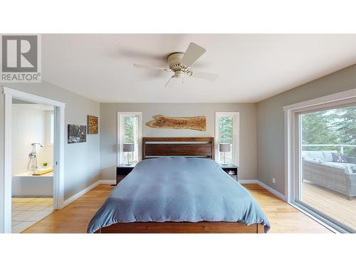 4976 Ten Mile Lake Road, Quesnel, BC - Indoor Photo Showing Bedroom
