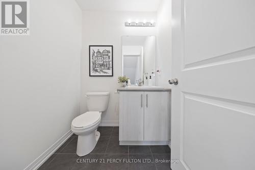 30 Clarington Boulevard, Clarington, ON - Indoor Photo Showing Bathroom
