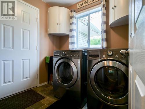 588 Dixon Street, Quesnel, BC - Indoor Photo Showing Laundry Room