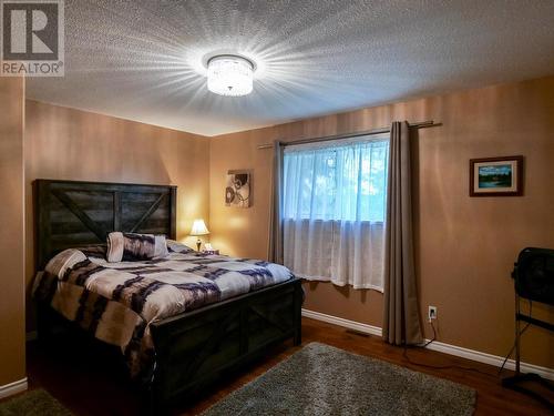 588 Dixon Street, Quesnel, BC - Indoor Photo Showing Bedroom