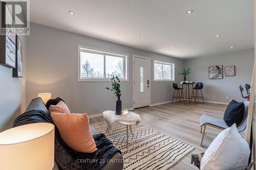 70 River Heights Road, Marmora And Lake, ON - Indoor Photo Showing Living Room