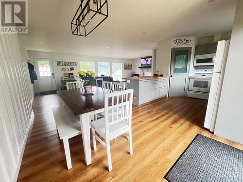 1107 Beach Place, Chase, BC - Indoor Photo Showing Dining Room