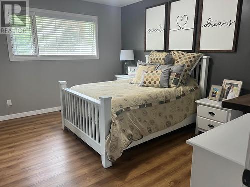 1107 Beach Place, Chase, BC - Indoor Photo Showing Bedroom