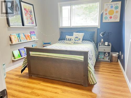 1107 Beach Place, Chase, BC - Indoor Photo Showing Bedroom