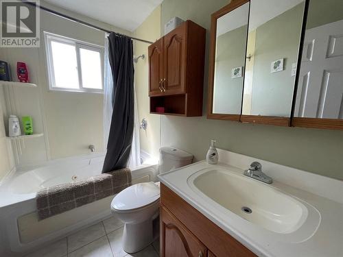 9709 10 Street, Dawson Creek, BC - Indoor Photo Showing Bathroom