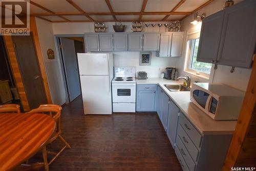 228 Sunset Place, Echo Bay, SK - Indoor Photo Showing Kitchen