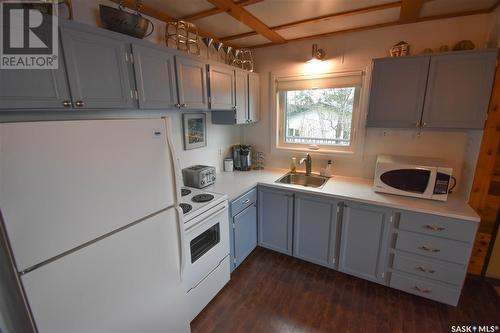 228 Sunset Place, Echo Bay, SK - Indoor Photo Showing Kitchen