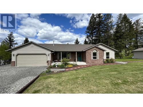 5153 Lakes Road, 108 Mile Ranch, BC - Outdoor With Facade