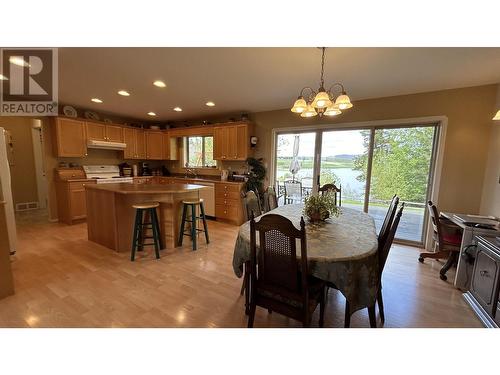 5153 Lakes Road, 108 Mile Ranch, BC - Indoor Photo Showing Dining Room