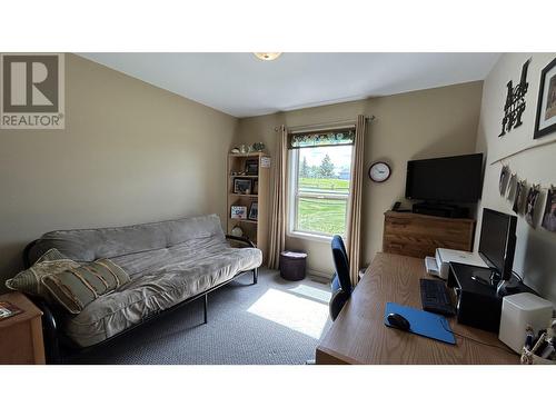 5153 Lakes Road, 108 Mile Ranch, BC - Indoor