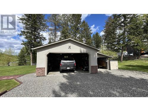 5153 Lakes Road, 108 Mile Ranch, BC - Outdoor