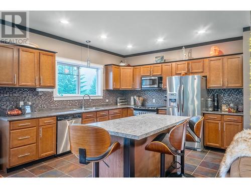 2593 Glenmount Place, Blind Bay, BC - Indoor Photo Showing Kitchen With Double Sink