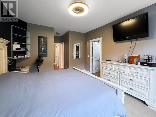 2593 Glenmount Place, Blind Bay, BC - Indoor Photo Showing Bedroom