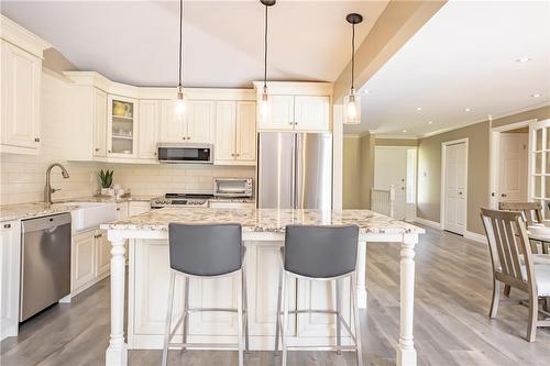 5 Ellen Street, Freelton, ON - Indoor Photo Showing Kitchen With Upgraded Kitchen