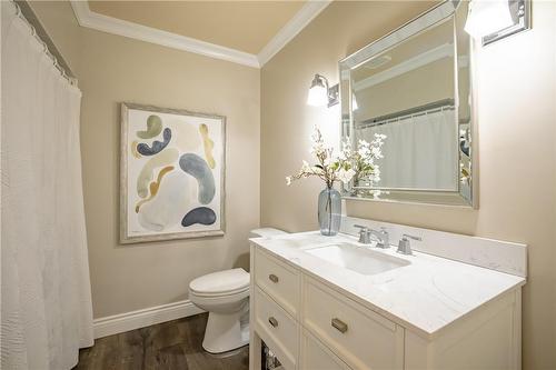 5 Ellen Street, Freelton, ON - Indoor Photo Showing Bathroom