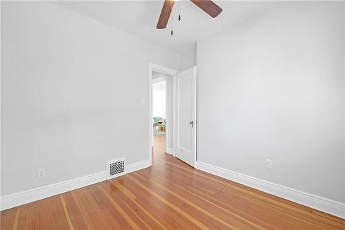 112 Prince George Avenue, Hamilton, ON - Indoor Photo Showing Other Room