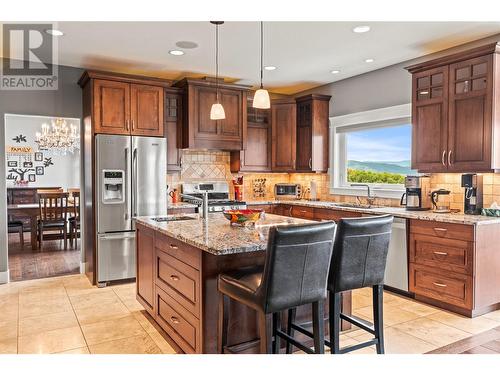 4400 Crystal Drive, Vernon, BC - Indoor Photo Showing Kitchen