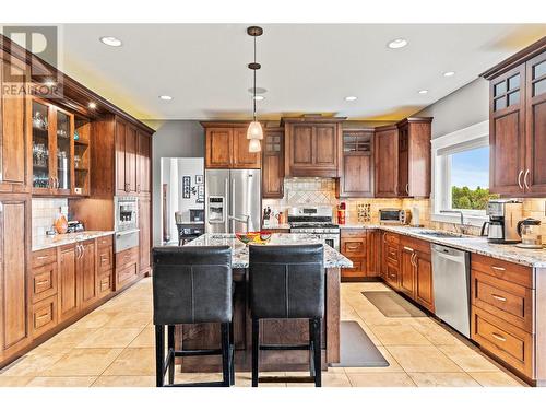 4400 Crystal Drive, Vernon, BC - Indoor Photo Showing Kitchen