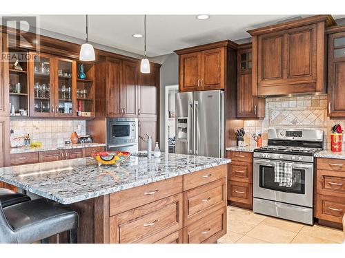 4400 Crystal Drive, Vernon, BC - Indoor Photo Showing Kitchen With Upgraded Kitchen