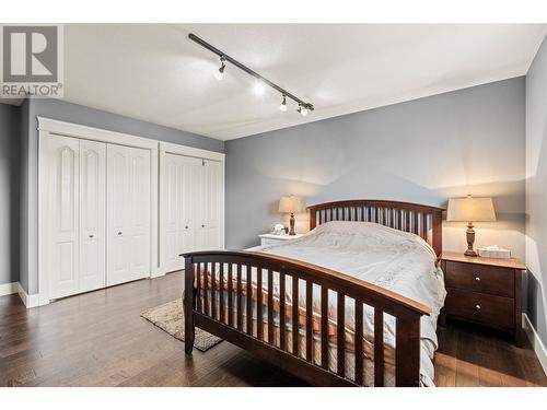 4400 Crystal Drive, Vernon, BC - Indoor Photo Showing Bedroom