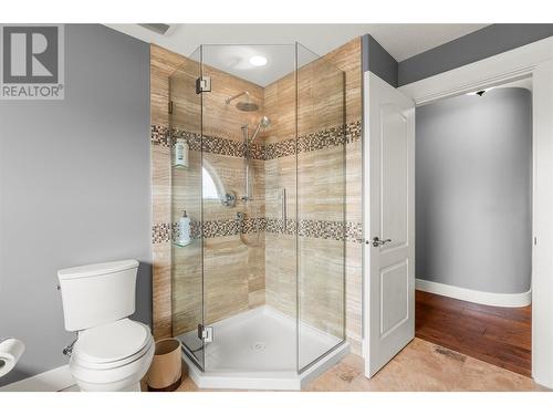 4400 Crystal Drive, Vernon, BC - Indoor Photo Showing Bathroom