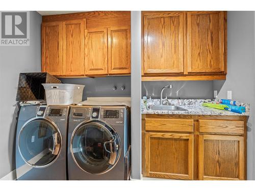 4400 Crystal Drive, Vernon, BC - Indoor Photo Showing Laundry Room