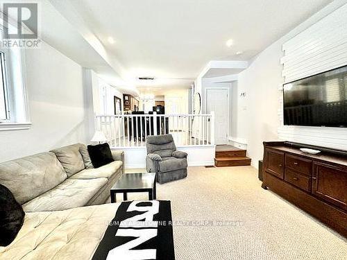 20 - 1579 Anstruther Lake Road, North Kawartha, ON - Indoor Photo Showing Living Room