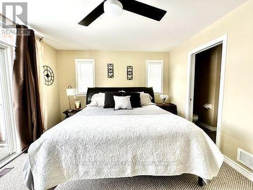 20 - 1579 Anstruther Lake Road, North Kawartha, ON - Indoor Photo Showing Bedroom