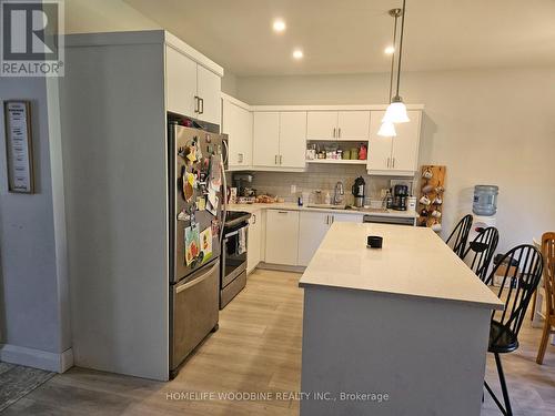 103 - 360 Quarter Town Line, Tillsonburg, ON - Indoor Photo Showing Kitchen