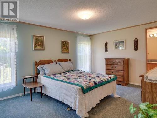5865 Fraser Street, Powell River, BC - Indoor Photo Showing Bedroom