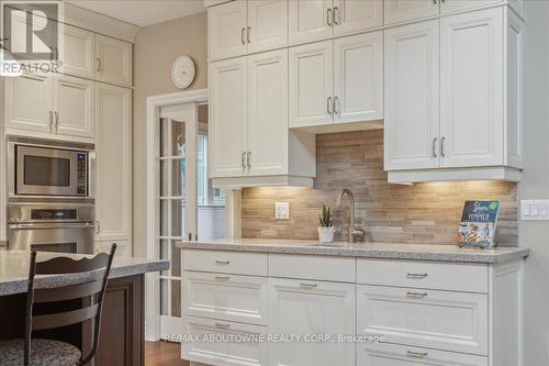 298 River Side Drive, Oakville (Old Oakville), ON - Indoor Photo Showing Kitchen