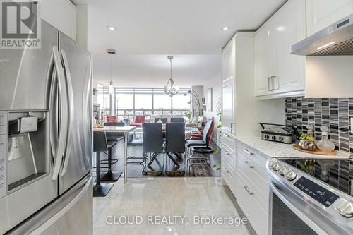 907 - 310 Mill Street, Brampton, ON - Indoor Photo Showing Kitchen With Upgraded Kitchen