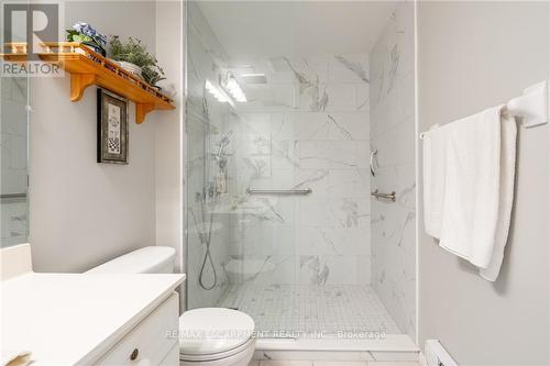 208 - 2075 Amherst Heights Drive, Burlington, ON - Indoor Photo Showing Bathroom